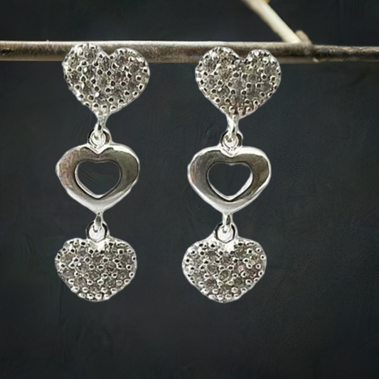 Brinco três corações com Swarovski